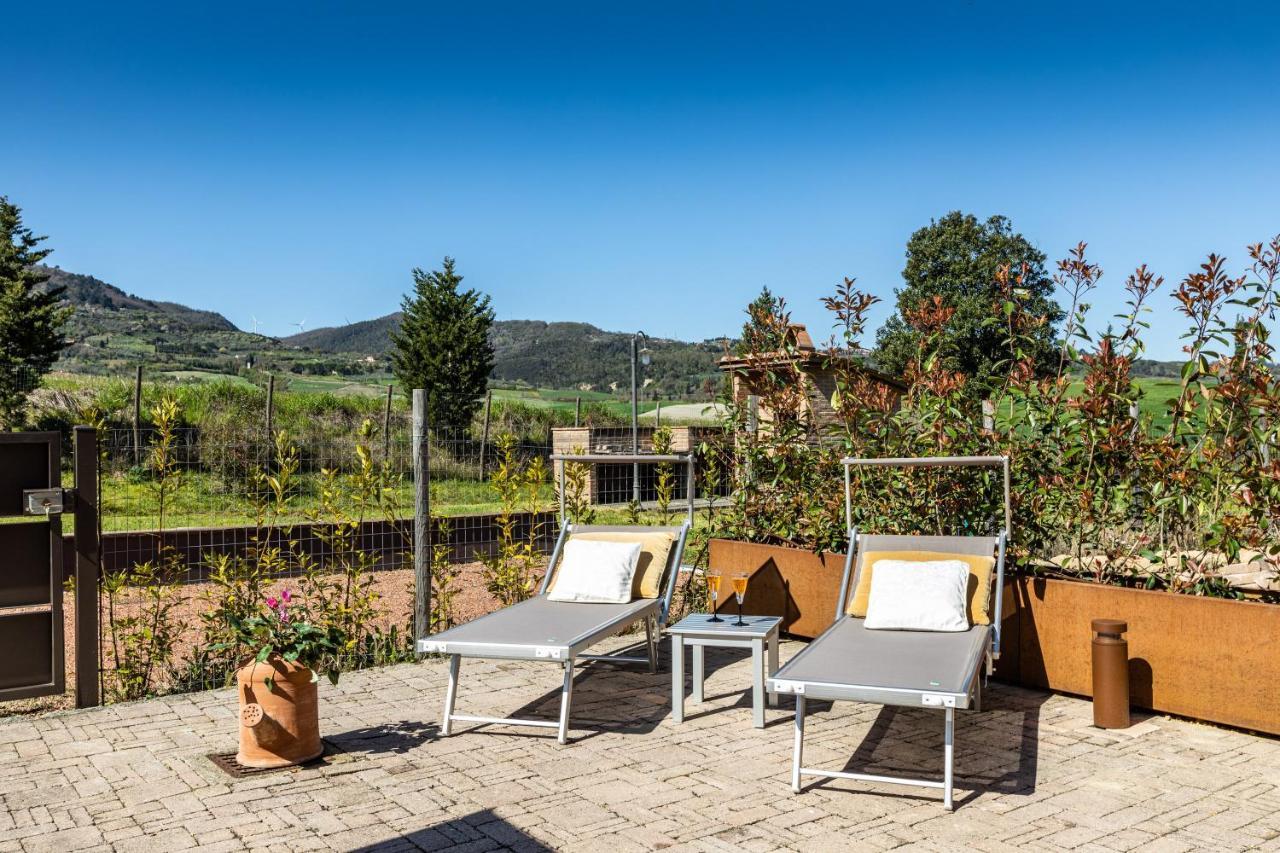 Appartamento In Casale Con Piscina Casa I Pavoni Chianni Exteriör bild